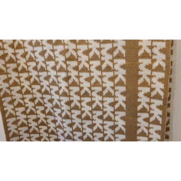 Michael Kors Reversible Scarf Beige & Cream Signature Scarf 64" L x 9.5" W - Picture 8 of 8